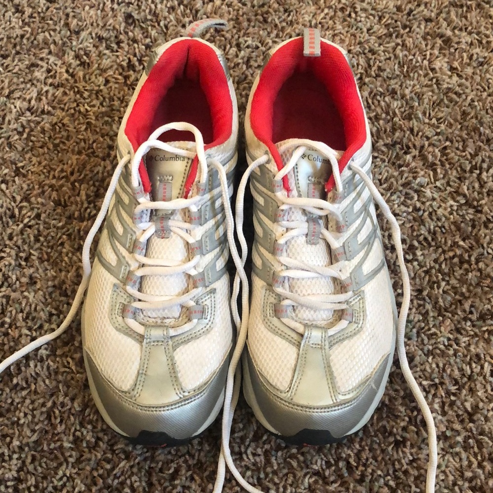 Columbia Techlite Hiking Tennishoes size 8